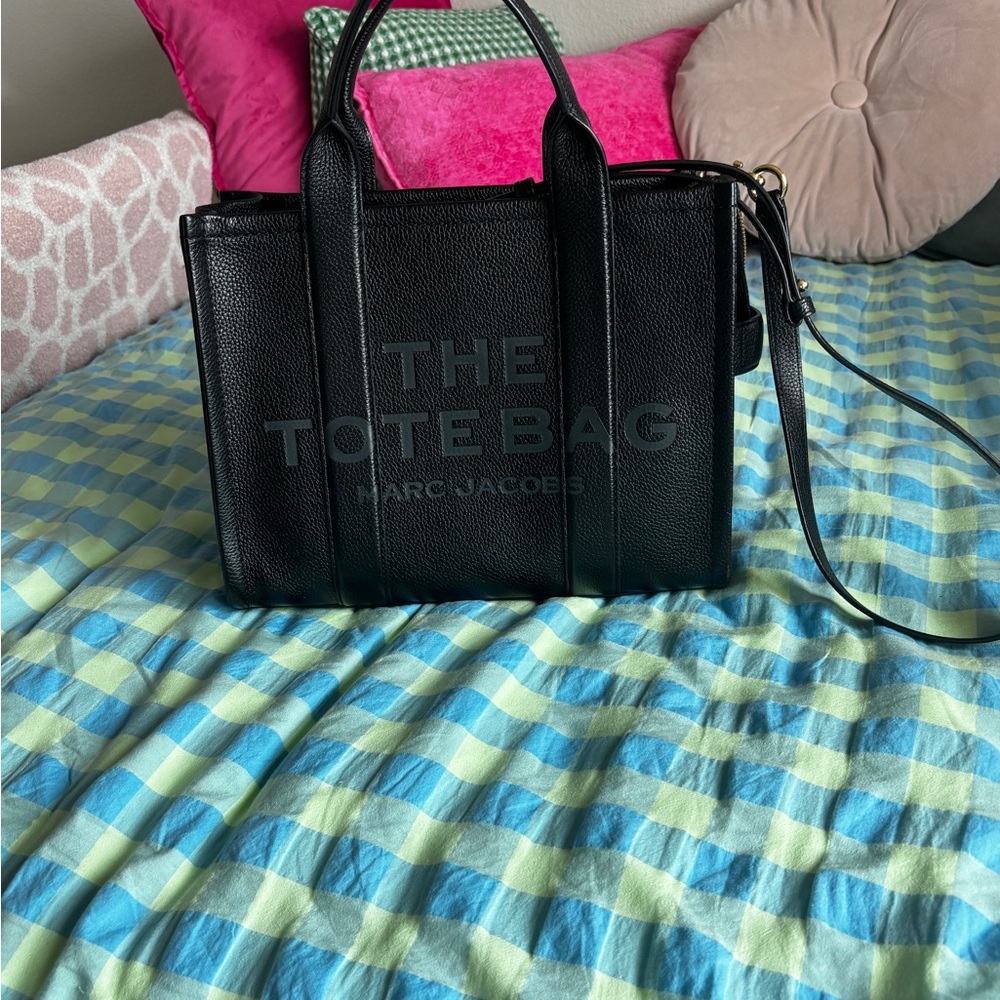 Marc Jacobs Sleek Black Leather Tote